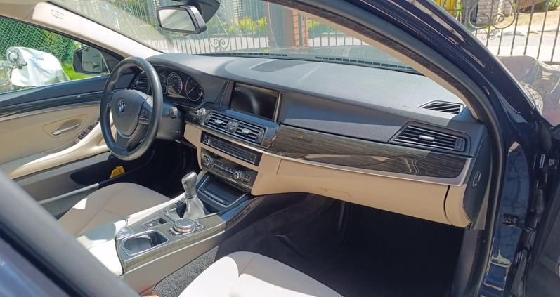 BMW Seria 5 cena 68000 przebieg: 176000, rok produkcji 2015 z Biała małe 121